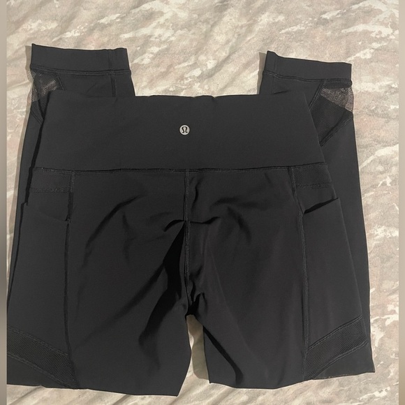 Lululemon Mesh In Motion Crop *23" - Picture 3 of 5